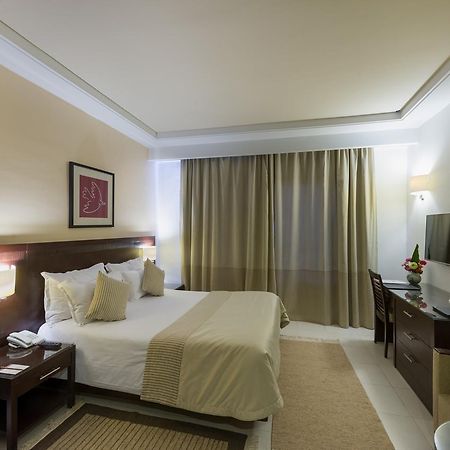 Le Corail Suites Hotel Tunis Exterior foto