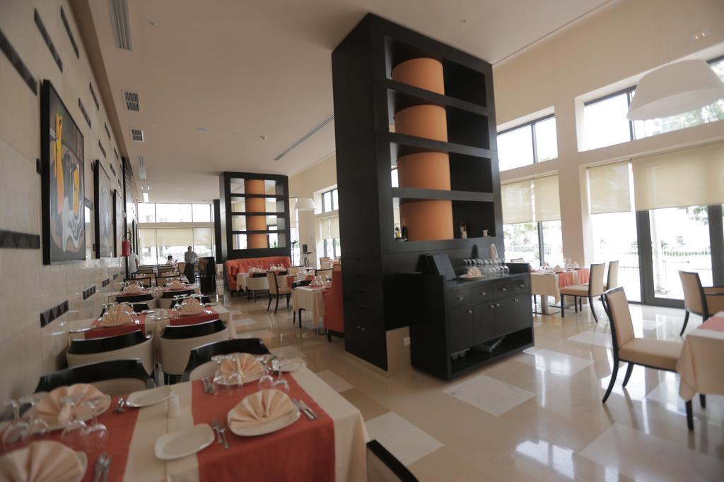 Le Corail Suites Hotel Tunis Exterior foto