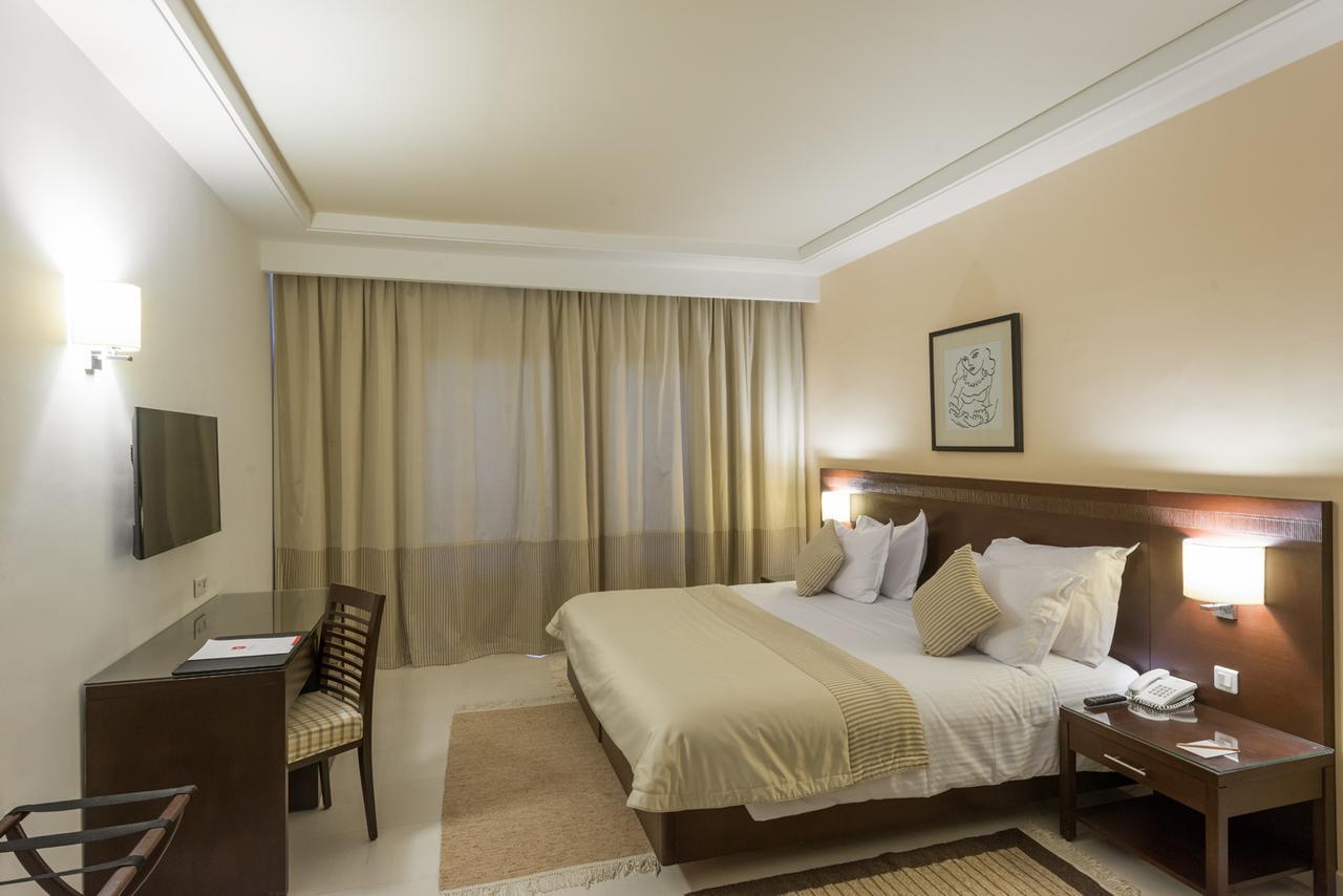 Le Corail Suites Hotel Tunis Exterior foto